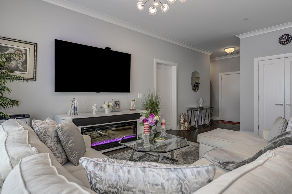 3 of 29 - 100 Garvies Point Road 1237, Glen Cove, NY