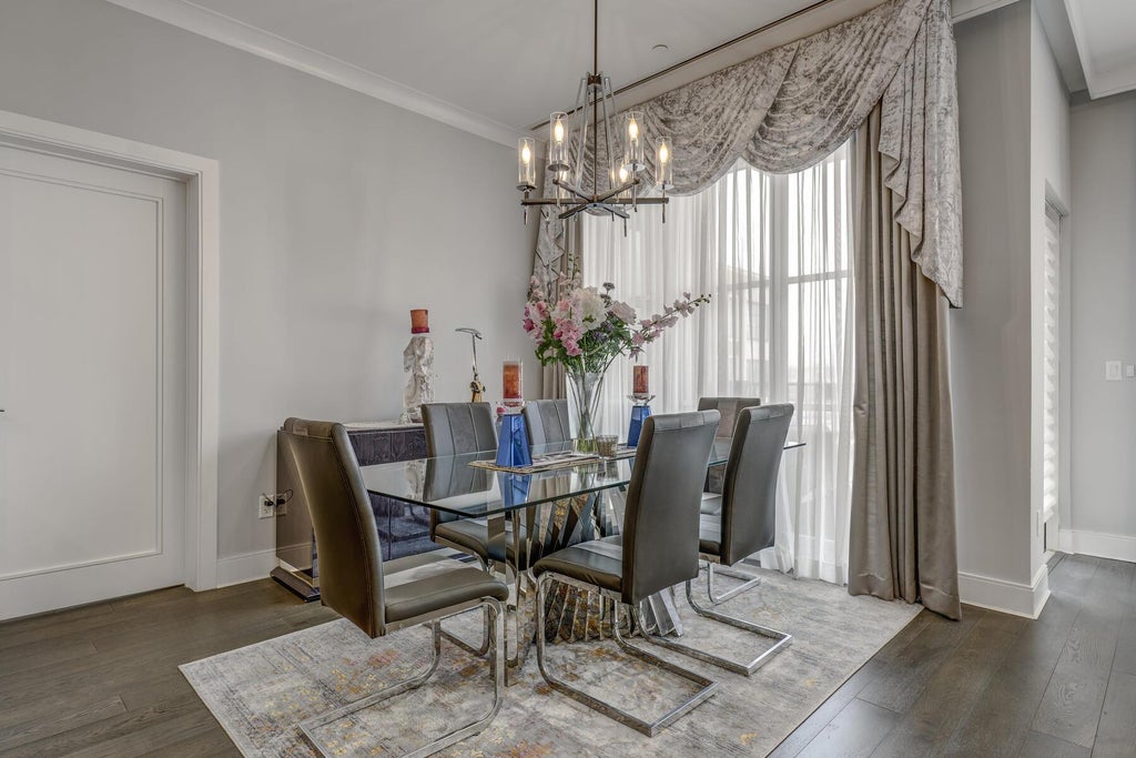 6 of 29 - 100 Garvies Point Road 1237, Glen Cove, NY
