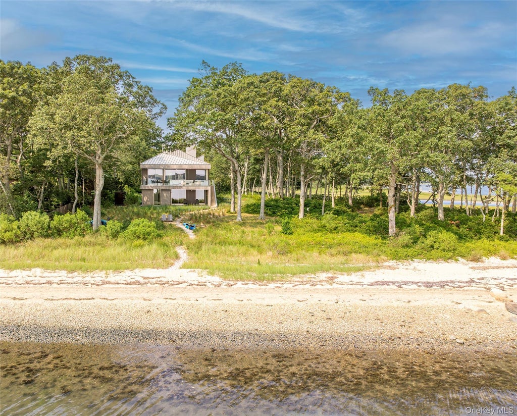 47l S Ferry Road, Shelter Island