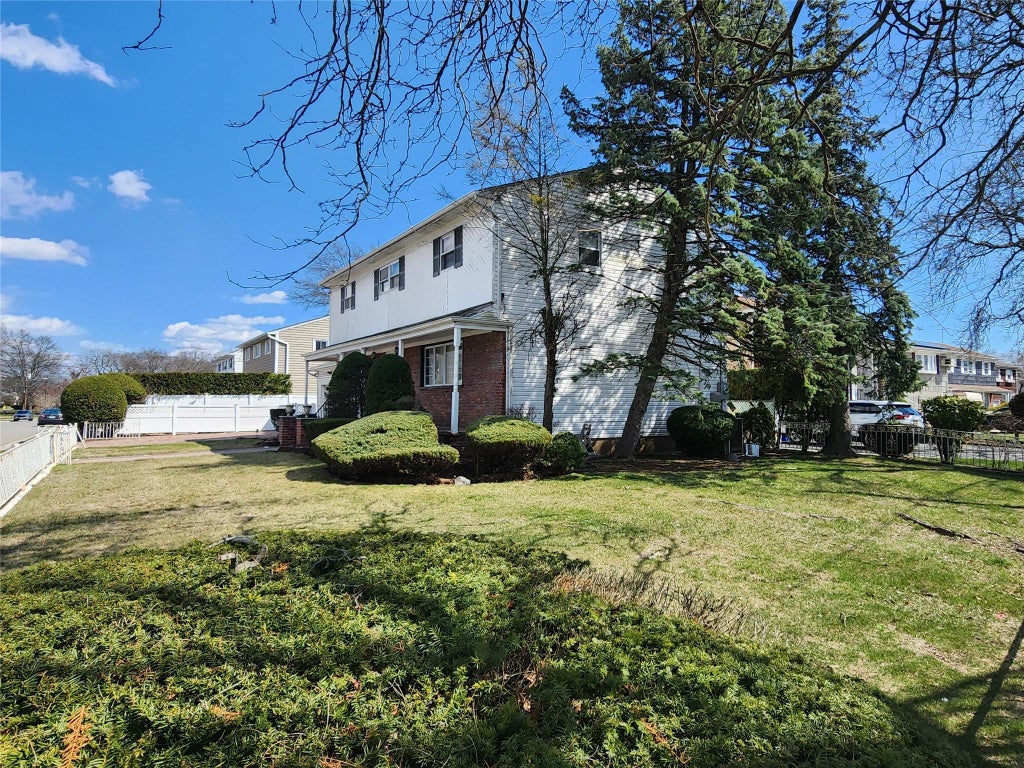 2 of 6 - 760 Carl Avenue, Baldwin, NY