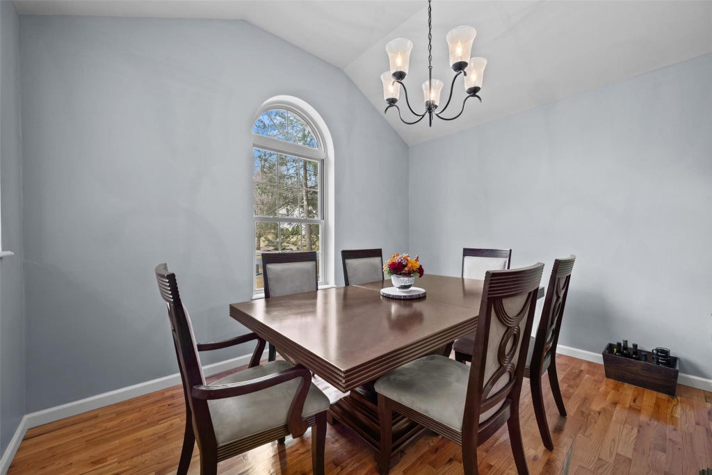 14 of 47 - 19 Bristol Circle, Rock Hill, NY