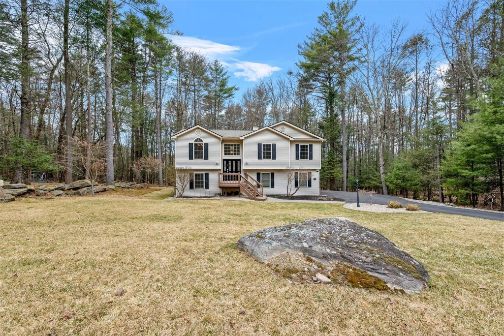 2 of 47 - 19 Bristol Circle, Rock Hill, NY
