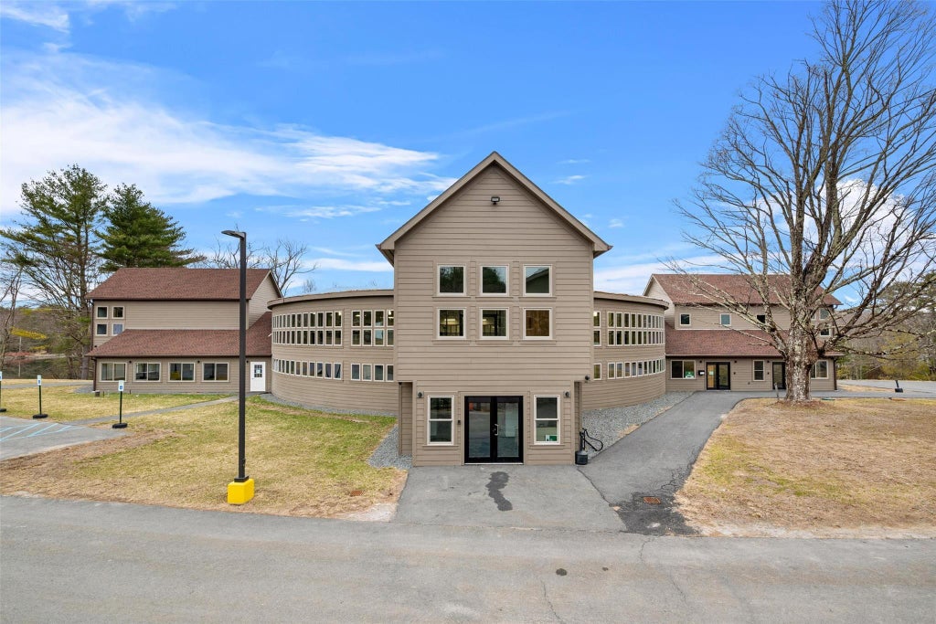 41 of 47 - 19 Bristol Circle, Rock Hill, NY