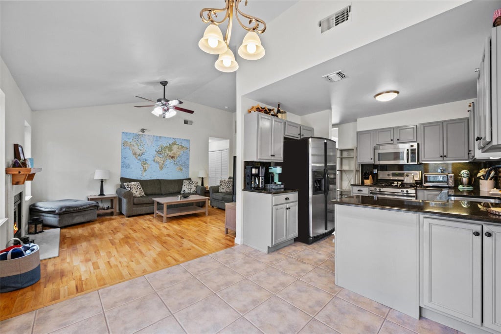8 of 47 - 19 Bristol Circle, Rock Hill, NY