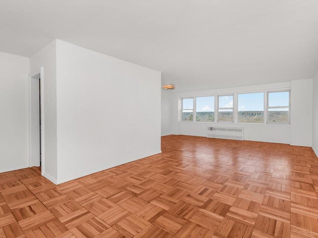 Photo of Listing #840186