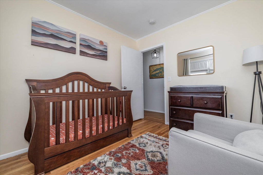 11 of 17 - 560 Erie Avenue, Lindenhurst, NY