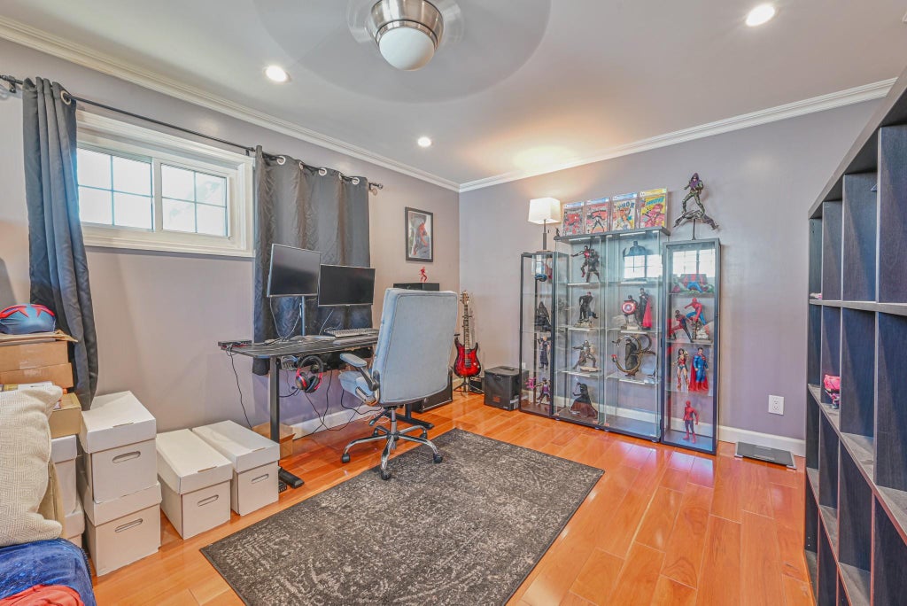 10 of 26 - 1069 Hastings Street, Baldwin, NY