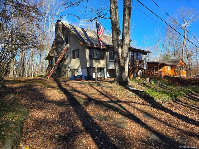 45 W Adirondack Trail, Smallwood