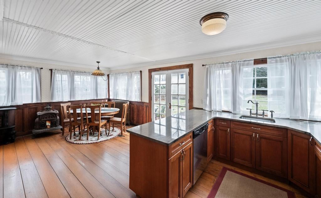 13 of 38 - 430 Montauk Highway, East Moriches, NY