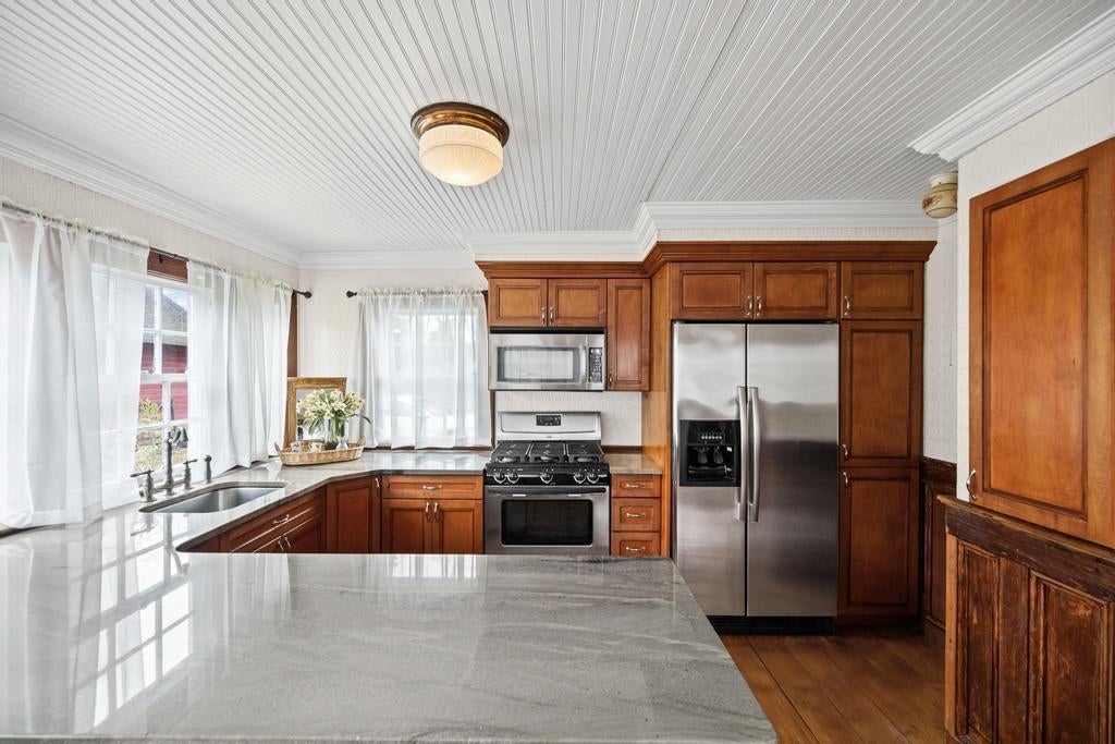 15 of 38 - 430 Montauk Highway, East Moriches, NY
