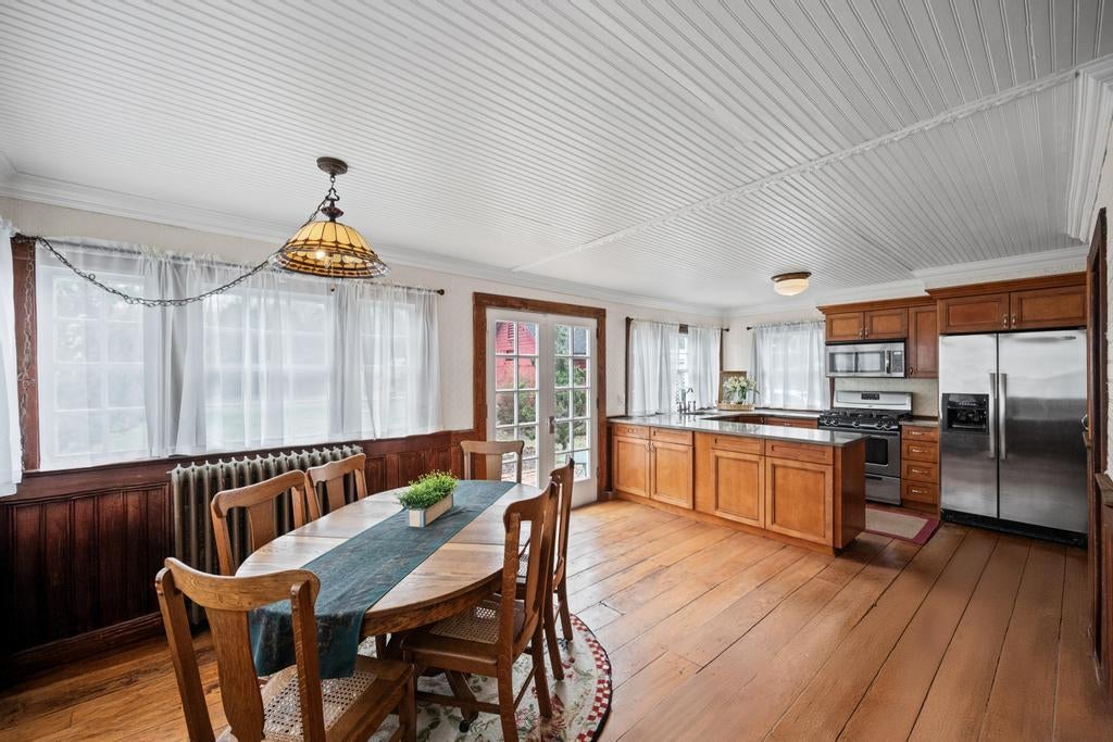 17 of 38 - 430 Montauk Highway, East Moriches, NY