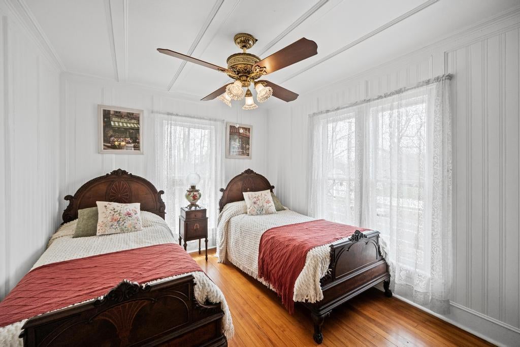 28 of 38 - 430 Montauk Highway, East Moriches, NY