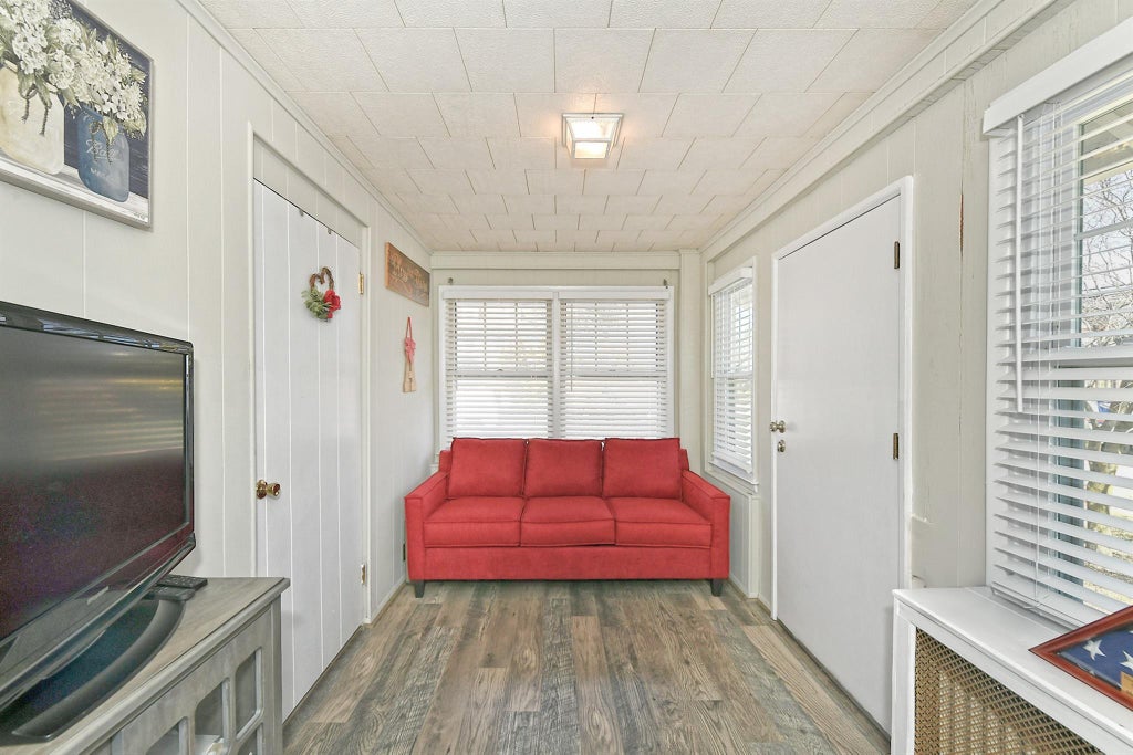 1 of 21 - 2614 Park Avenue, Baldwin, NY