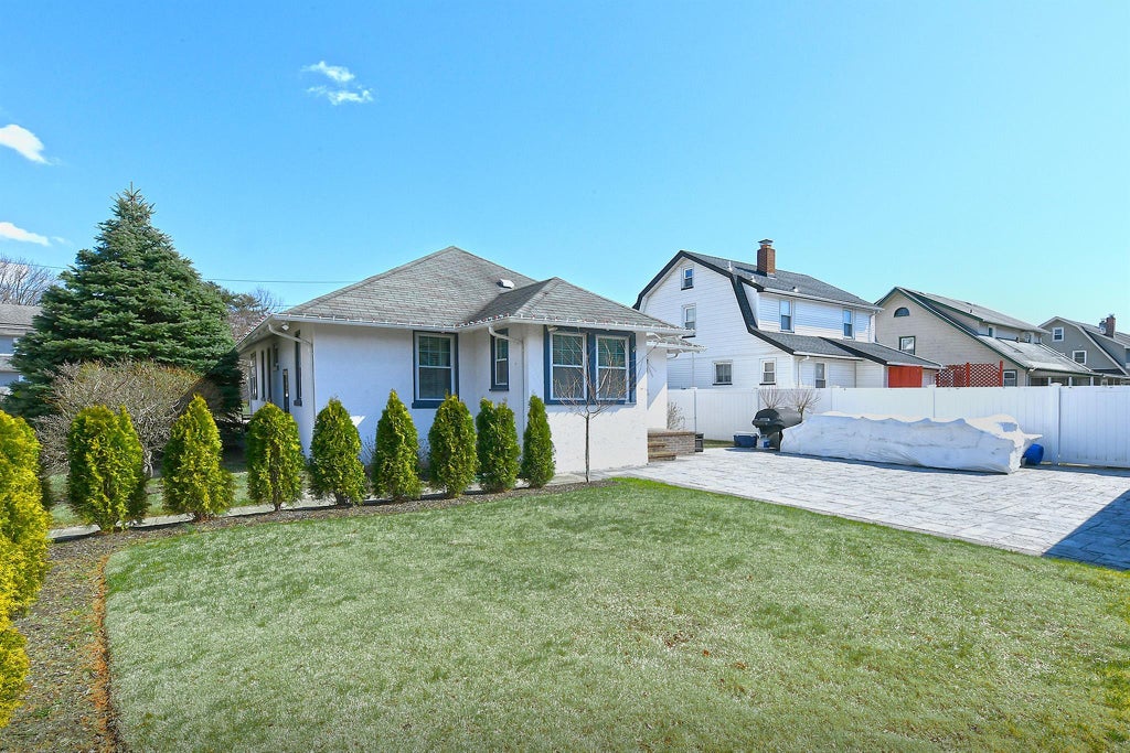 20 of 21 - 2614 Park Avenue, Baldwin, NY