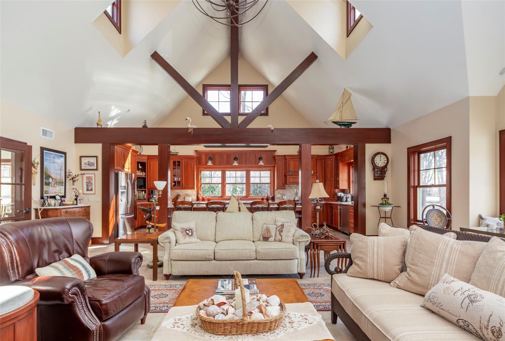 5 of 35 - 27 Country Club Drive, Shelter Island, NY