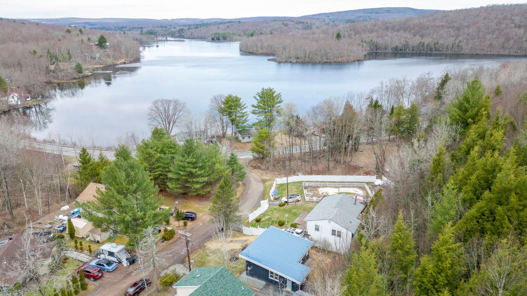 29 of 33 - 11 Birch Lane, Swan Lake, NY