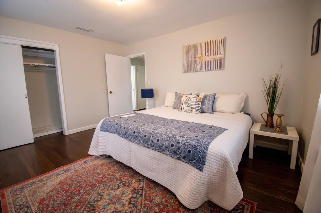 17 of 25 - 539 Grant Avenue, Baldwin, NY