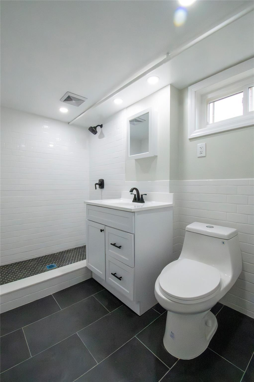 21 of 25 - 539 Grant Avenue, Baldwin, NY