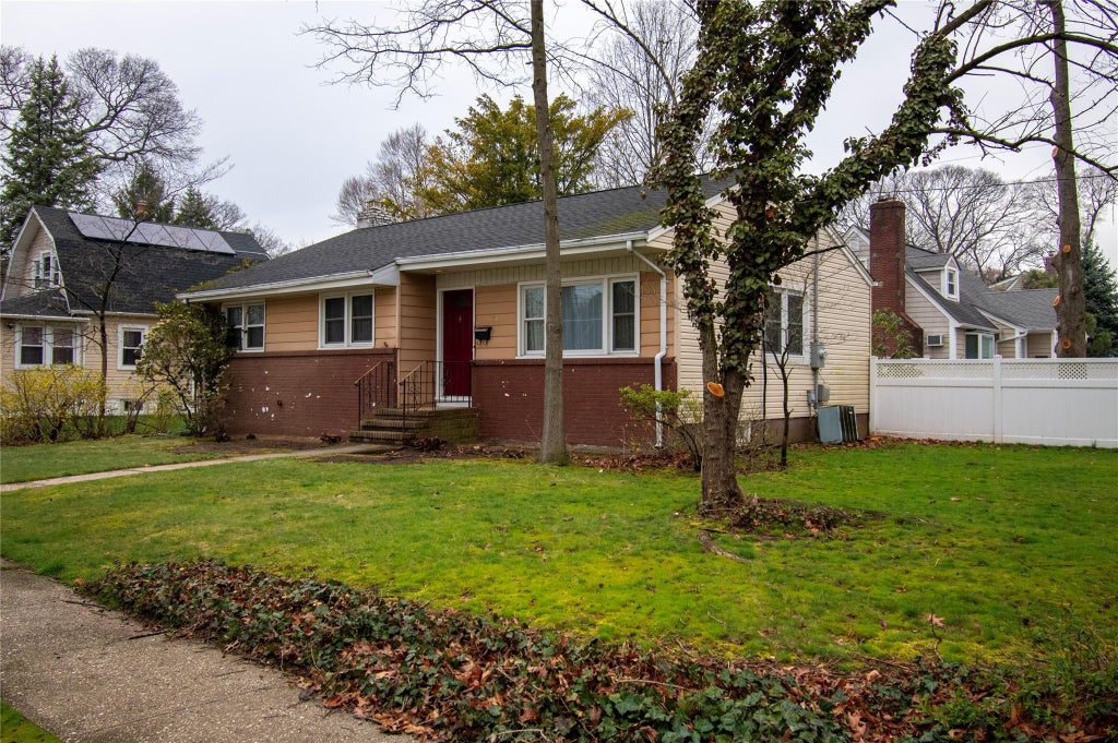 3 of 25 - 539 Grant Avenue, Baldwin, NY