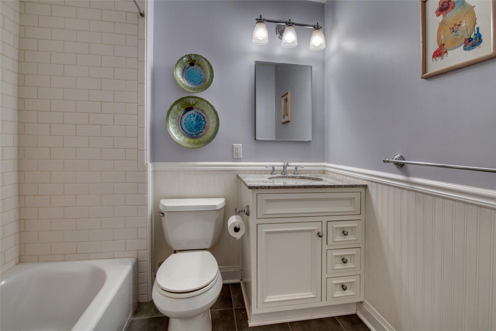 12 of 16 - 520 4th St., Greenport, NY