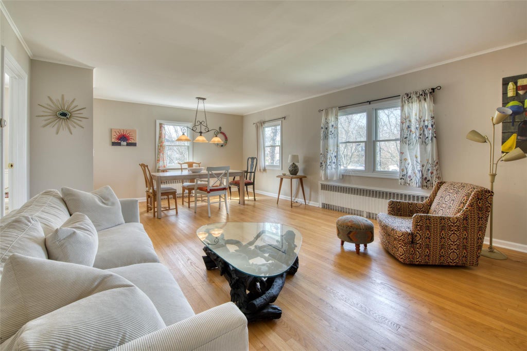 4 of 16 - 520 4th St., Greenport, NY