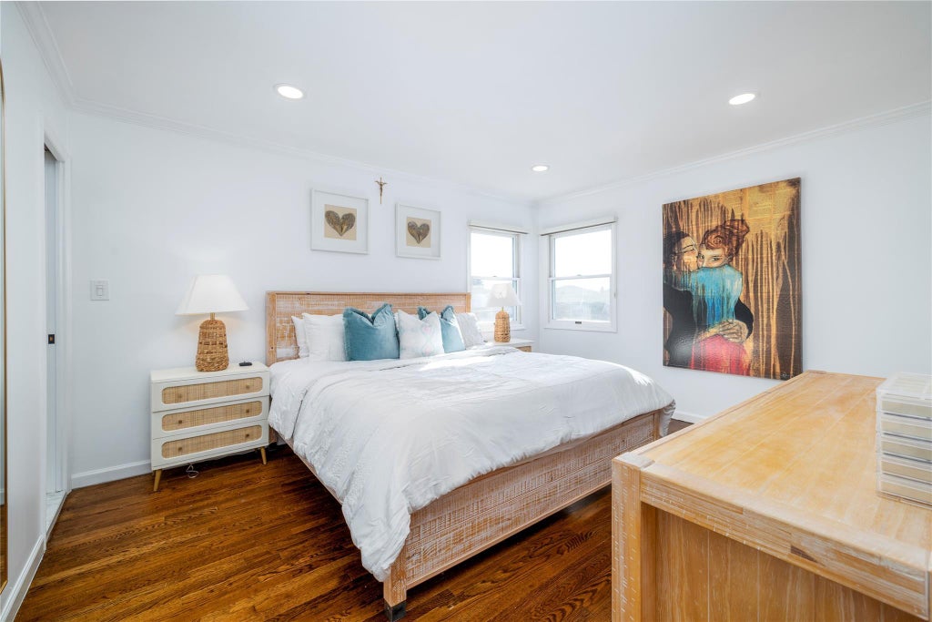 15 of 50 - 3320 Bertha Drive, Baldwin, NY