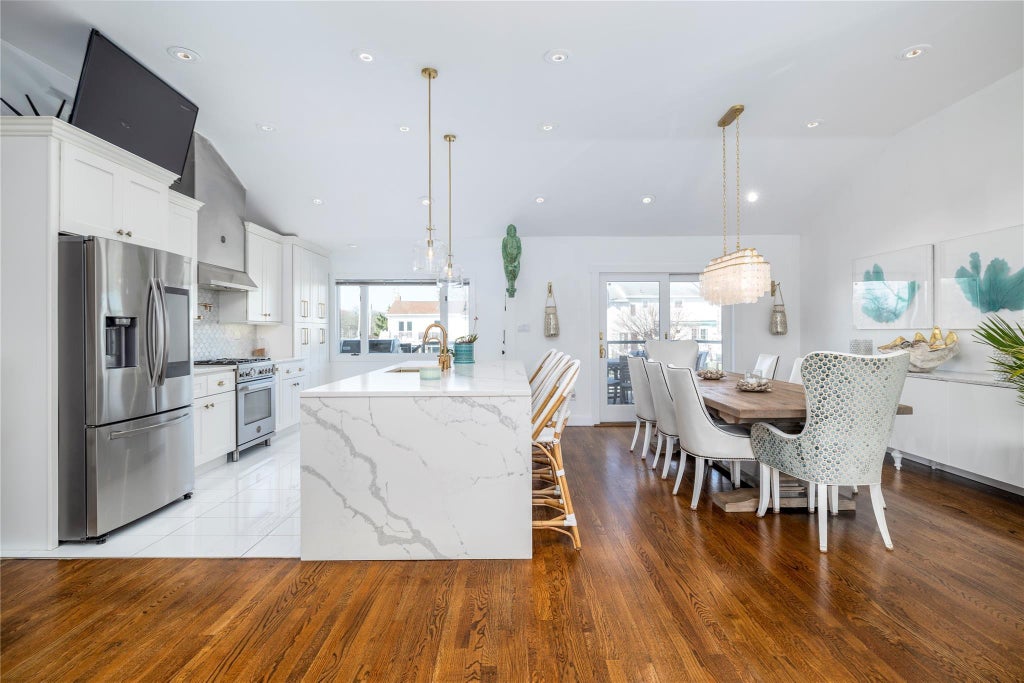 6 of 50 - 3320 Bertha Drive, Baldwin, NY