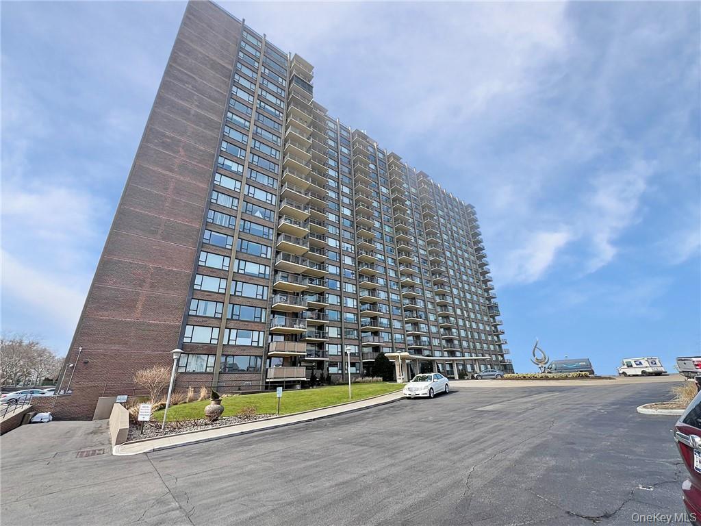 166-25 Powells Cove Boulevard # 8e, Beechhurst