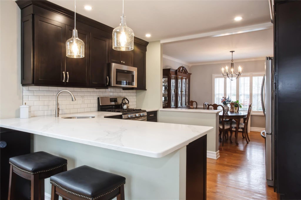 17 of 41 - 19 Gerard Avenue, Malverne, NY