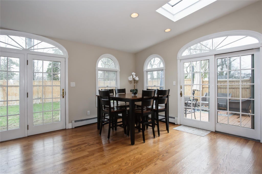 18 of 41 - 19 Gerard Avenue, Malverne, NY