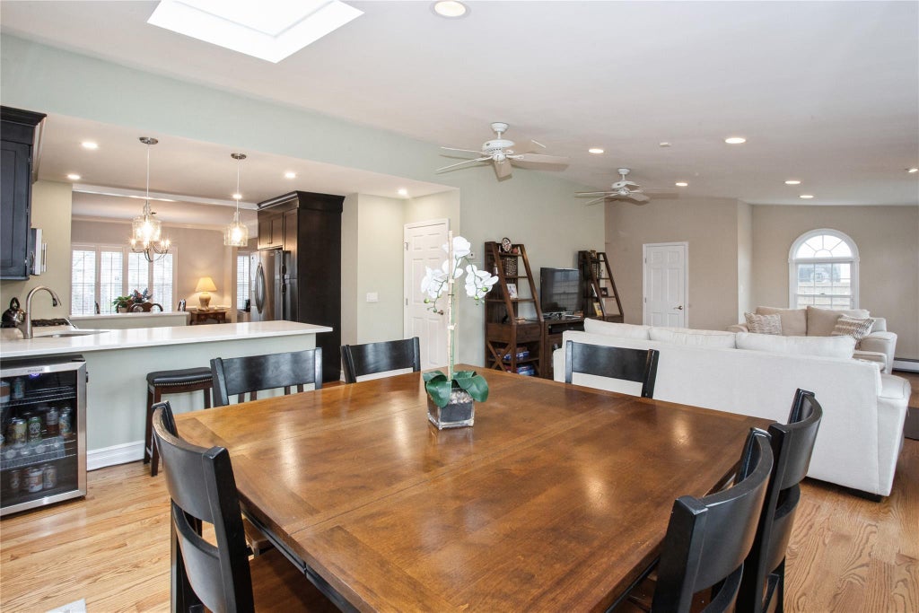 23 of 41 - 19 Gerard Avenue, Malverne, NY