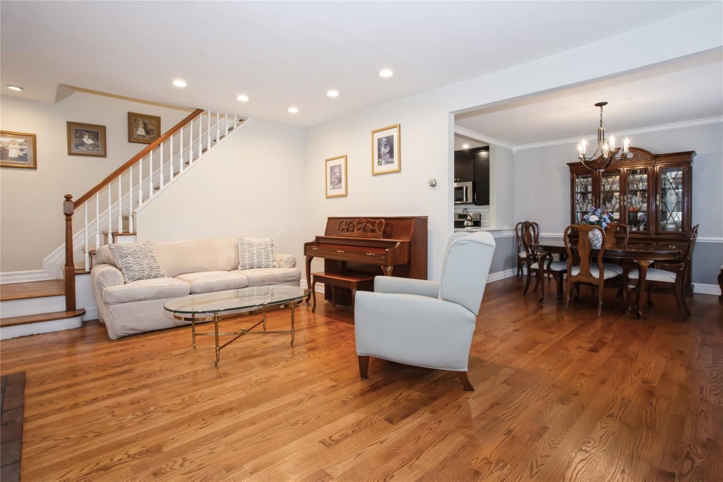 6 of 41 - 19 Gerard Avenue, Malverne, NY