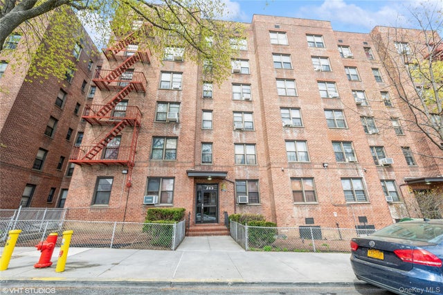 Photo of Listing #844962