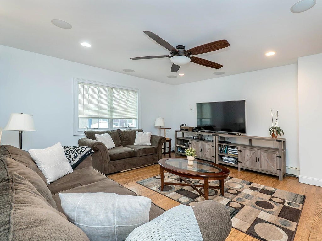 9 of 29 - 15 Laurel Avenue, Glen Cove, NY