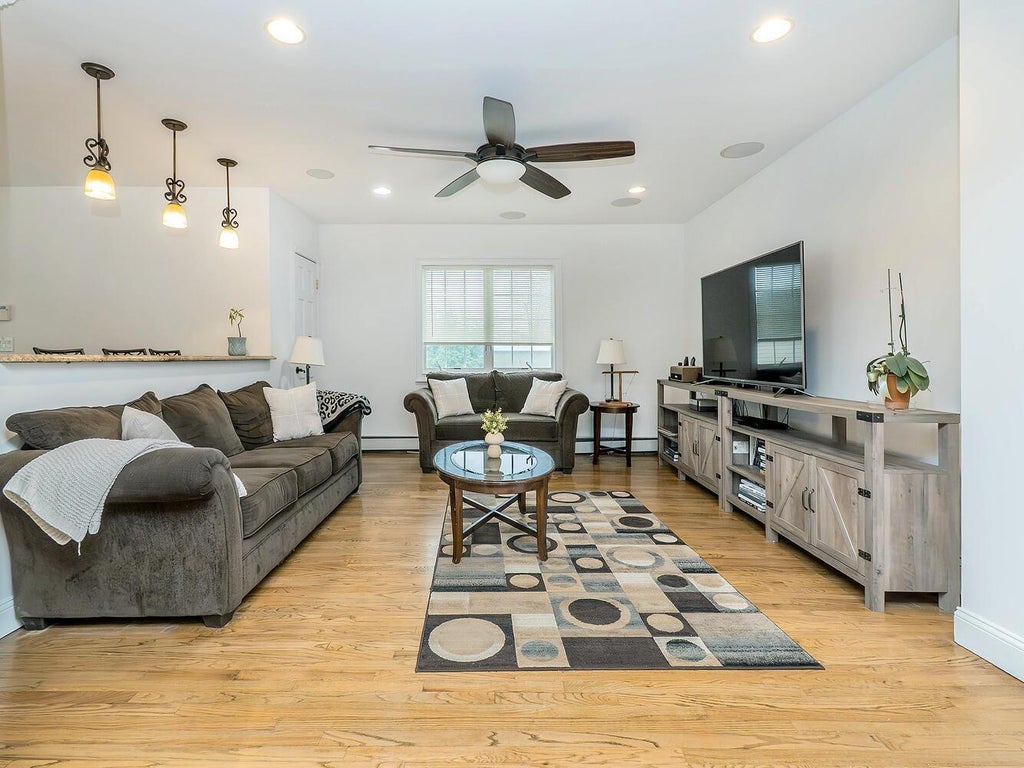 10 of 29 - 15 Laurel Avenue, Glen Cove, NY