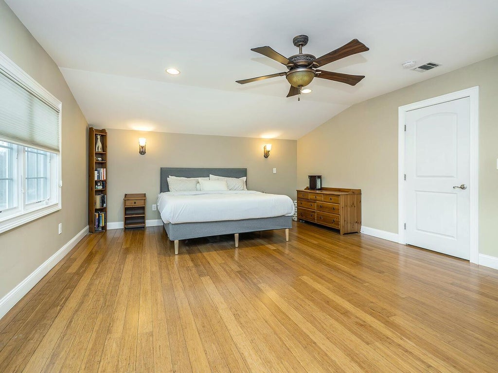 15 of 29 - 15 Laurel Avenue, Glen Cove, NY