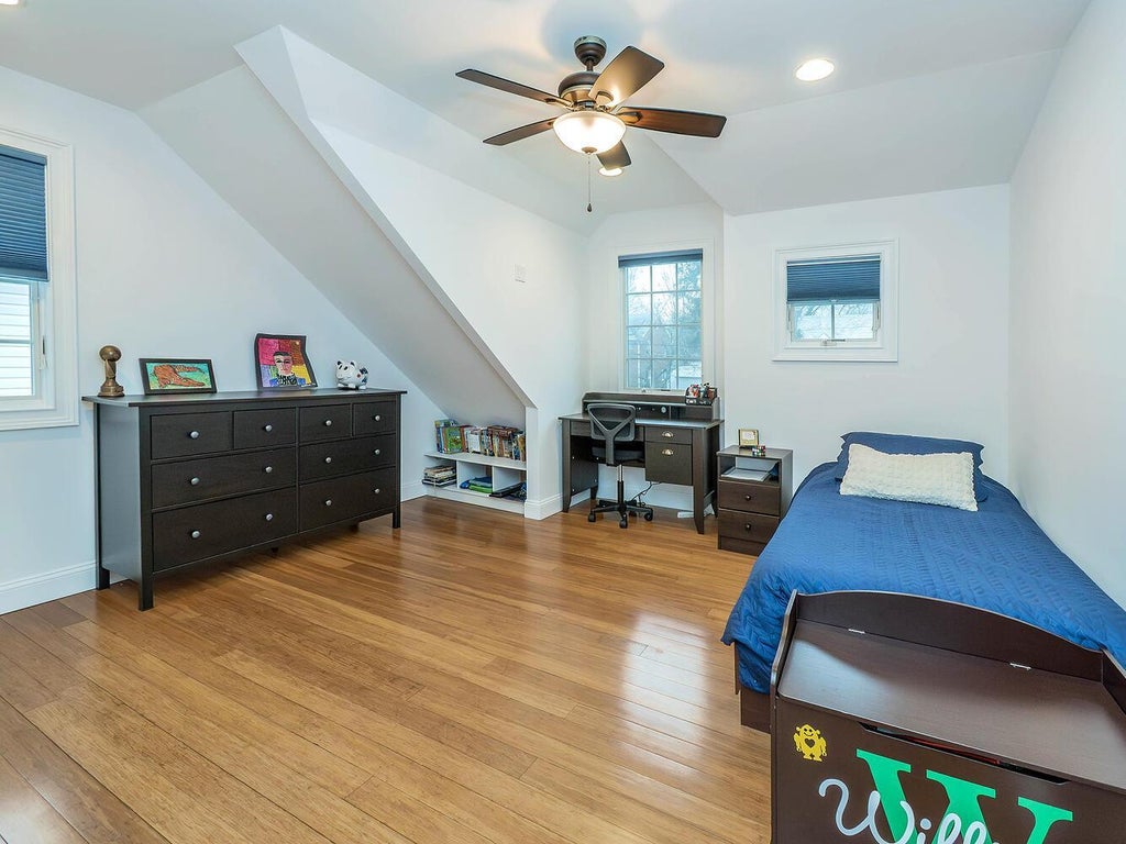 17 of 29 - 15 Laurel Avenue, Glen Cove, NY