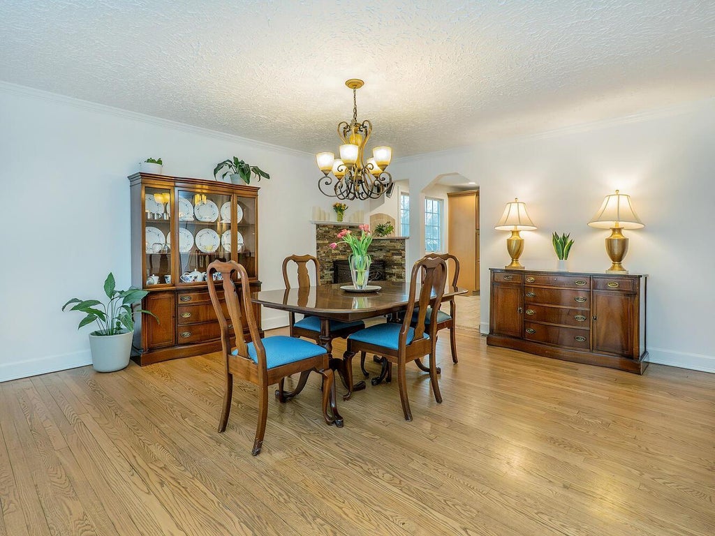 1 of 29 - 15 Laurel Avenue, Glen Cove, NY