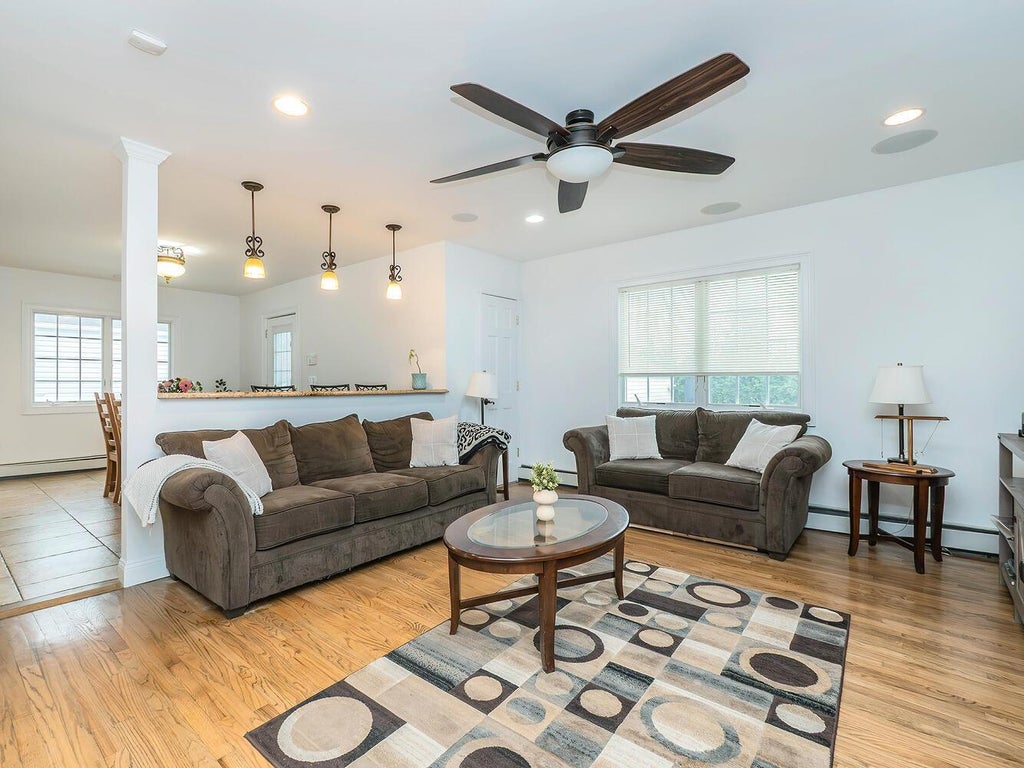 8 of 29 - 15 Laurel Avenue, Glen Cove, NY