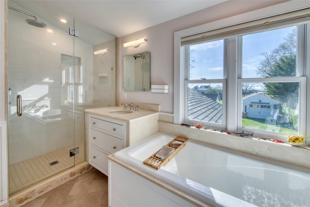 17 of 23 - 1620 Village Lane, Orient, NY