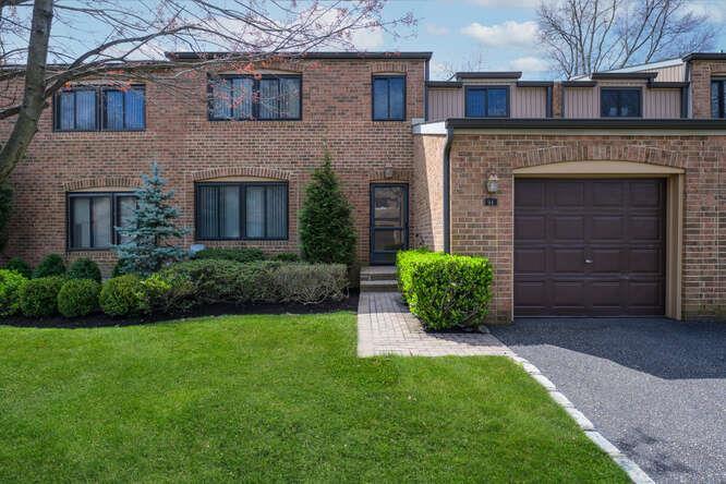 1 of 22 - 94 Windsor Gate Drive, New Hyde Park, NY