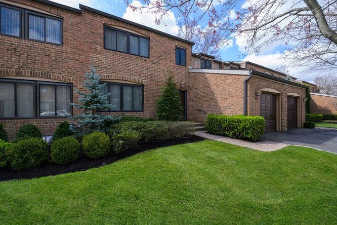 1 of 22 - 94 Windsor Gate Drive, New Hyde Park, NY