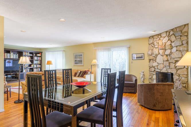 6 of 22 - 94 Windsor Gate Drive, New Hyde Park, NY