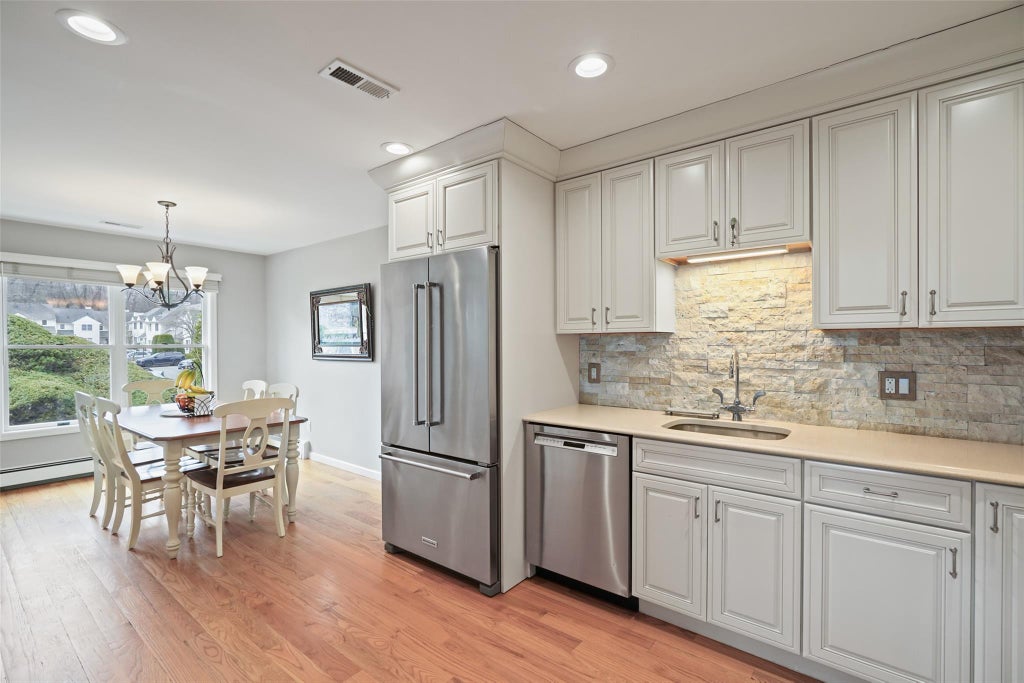 6 of 32 - 301 Cornwall Meadows, Patterson, NY