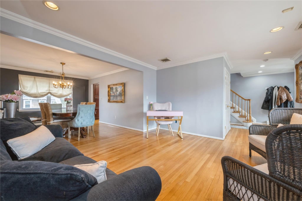 11 of 40 - 1312 Cayuga Avenue, North Bellmore, NY