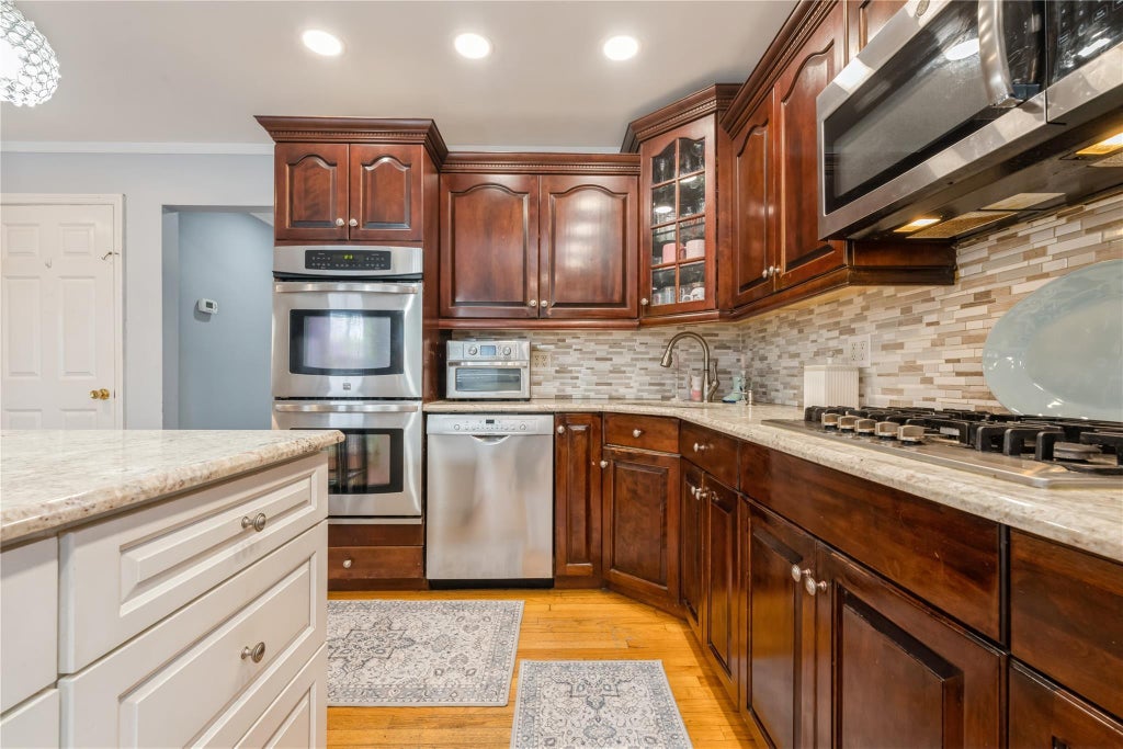 16 of 40 - 1312 Cayuga Avenue, North Bellmore, NY
