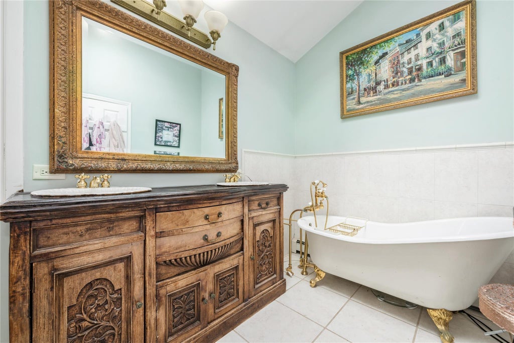 26 of 40 - 1312 Cayuga Avenue, North Bellmore, NY