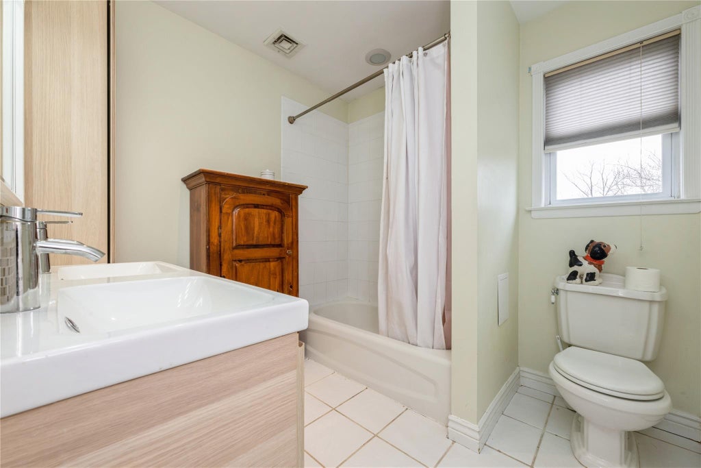 33 of 40 - 1312 Cayuga Avenue, North Bellmore, NY