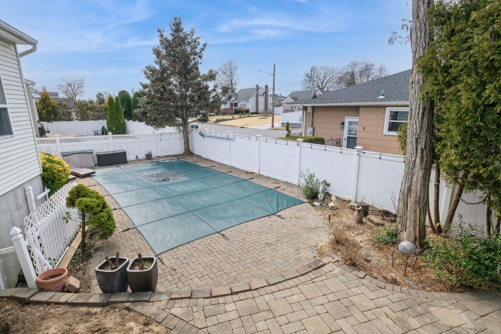 38 of 40 - 1312 Cayuga Avenue, North Bellmore, NY