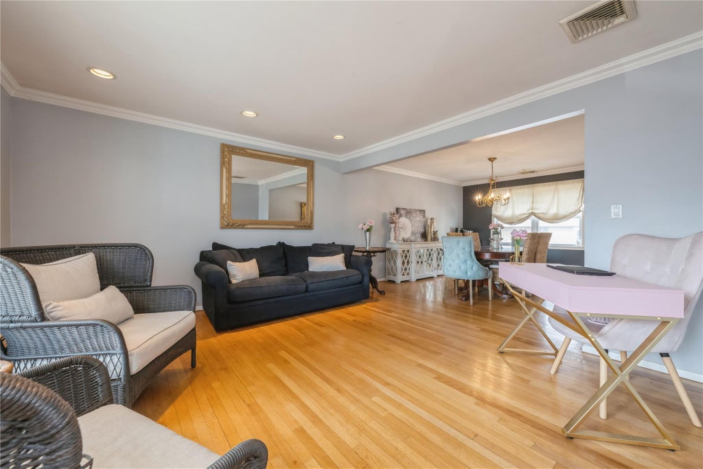 8 of 40 - 1312 Cayuga Avenue, North Bellmore, NY